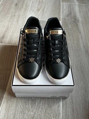 Guess Barlie Black and Gold Sneakers Size 7.5